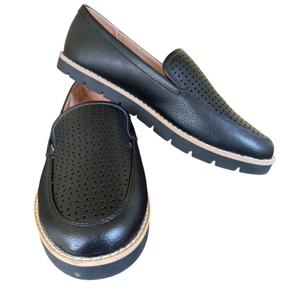 Life Stride Urban 2 Slip on Laofers Womens Size 7 Black Comfort Shoe NEW Classic